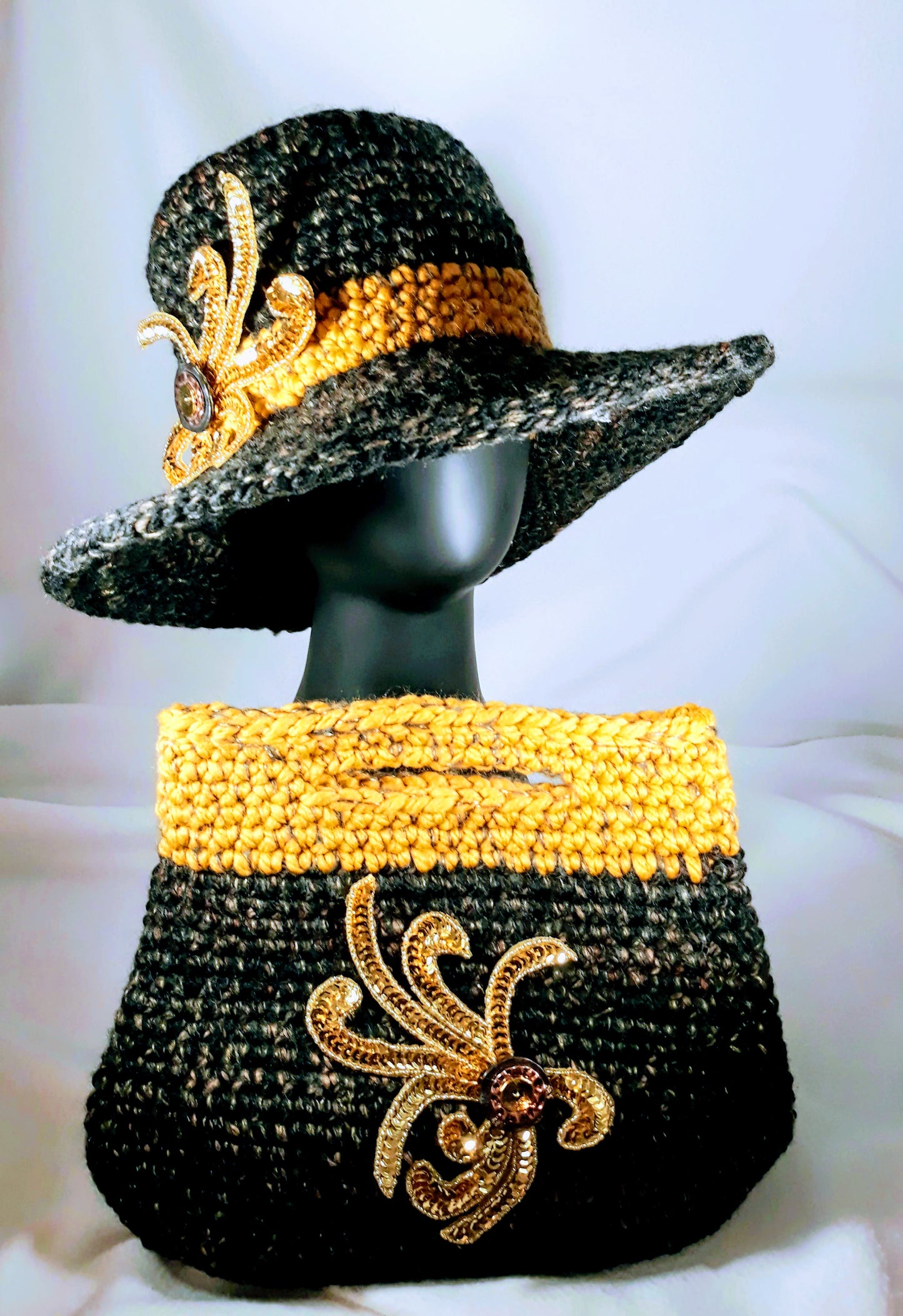 “Aayan” Winter Crochet Hat and Handbag Set