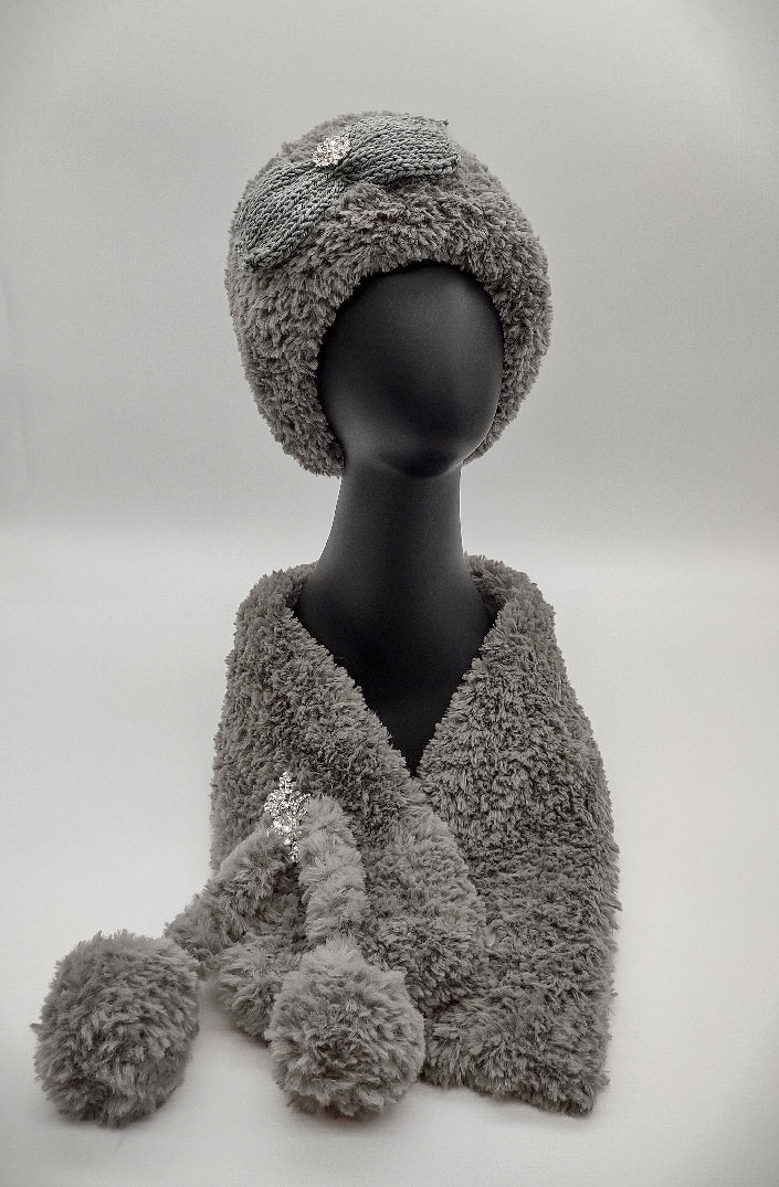 Calida Fur Hat and Scarf - Grey