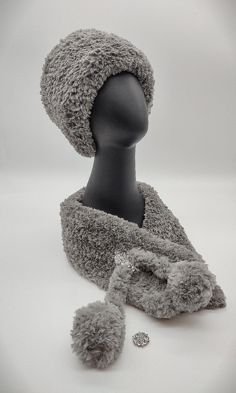 Calida Fur Hat and Scarf - Grey