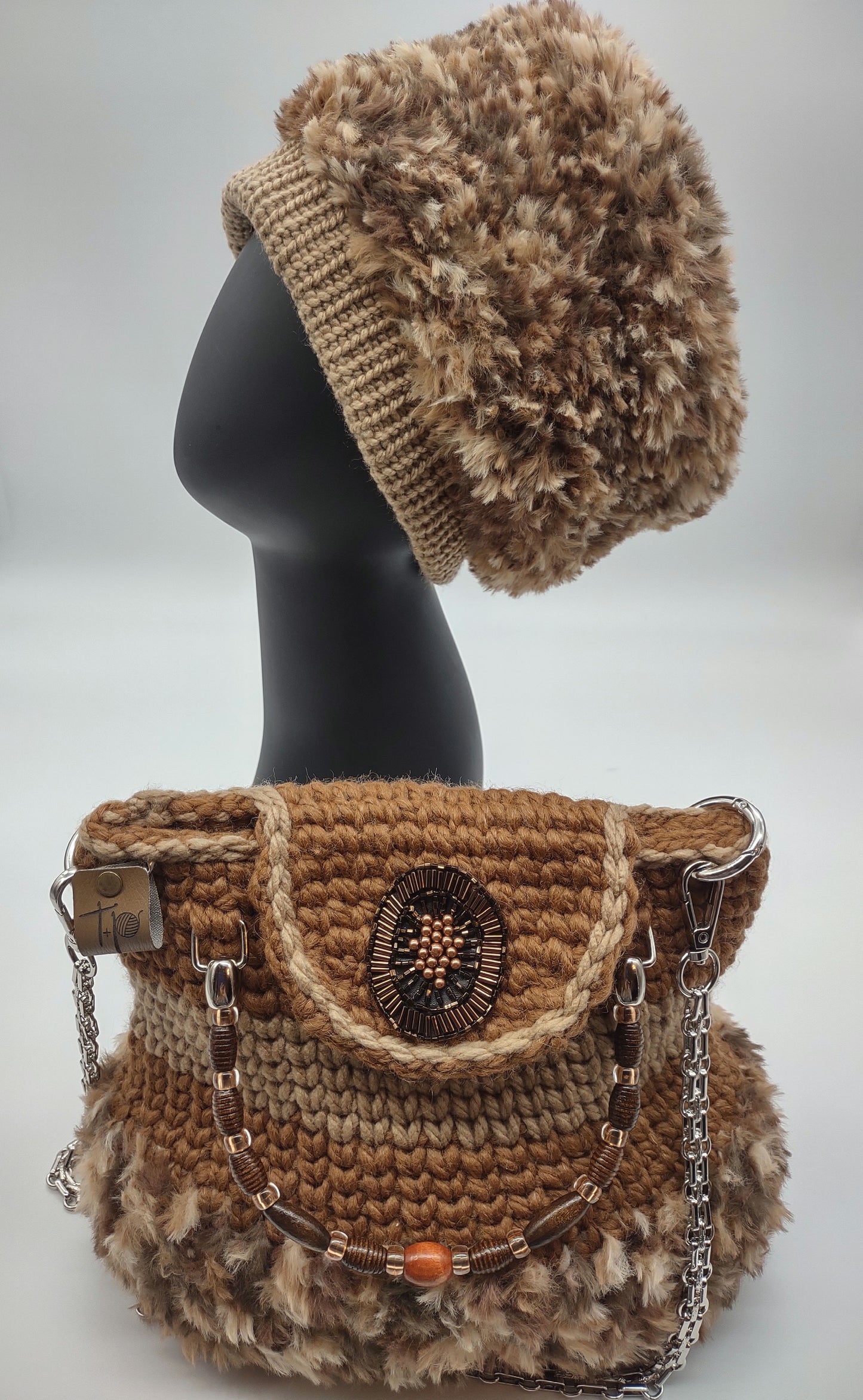 Eski - Knit Handbag & Hat Set
